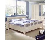 Massivholz-Bett in Weiß